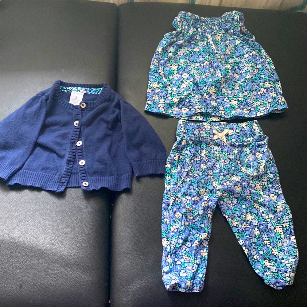 Floral 3 piece outfit size.3 months